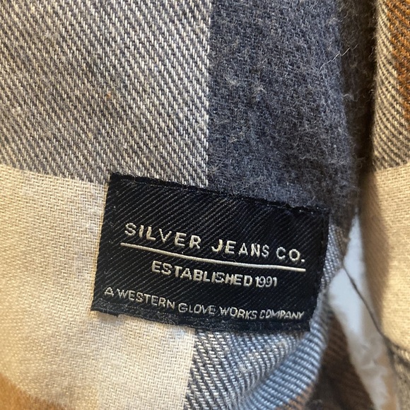 Silver jeans Co fleece lined plaid jacket. Size L - Picture 2 of 8
